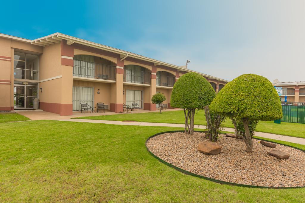 Howard Johnson By Wyndham Oklahoma City Okc Airport, Fairgrounds, I40 Exterior foto